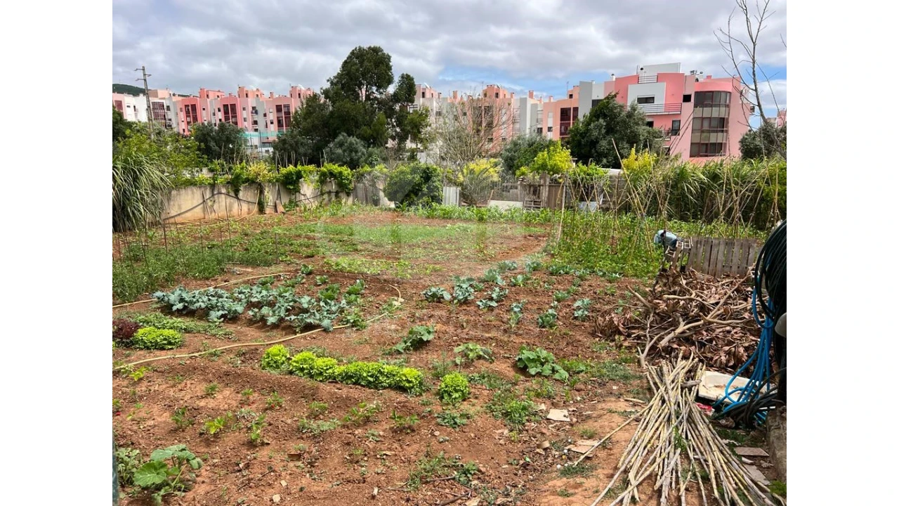 Terreno para Venda em Vialonga Foto 2