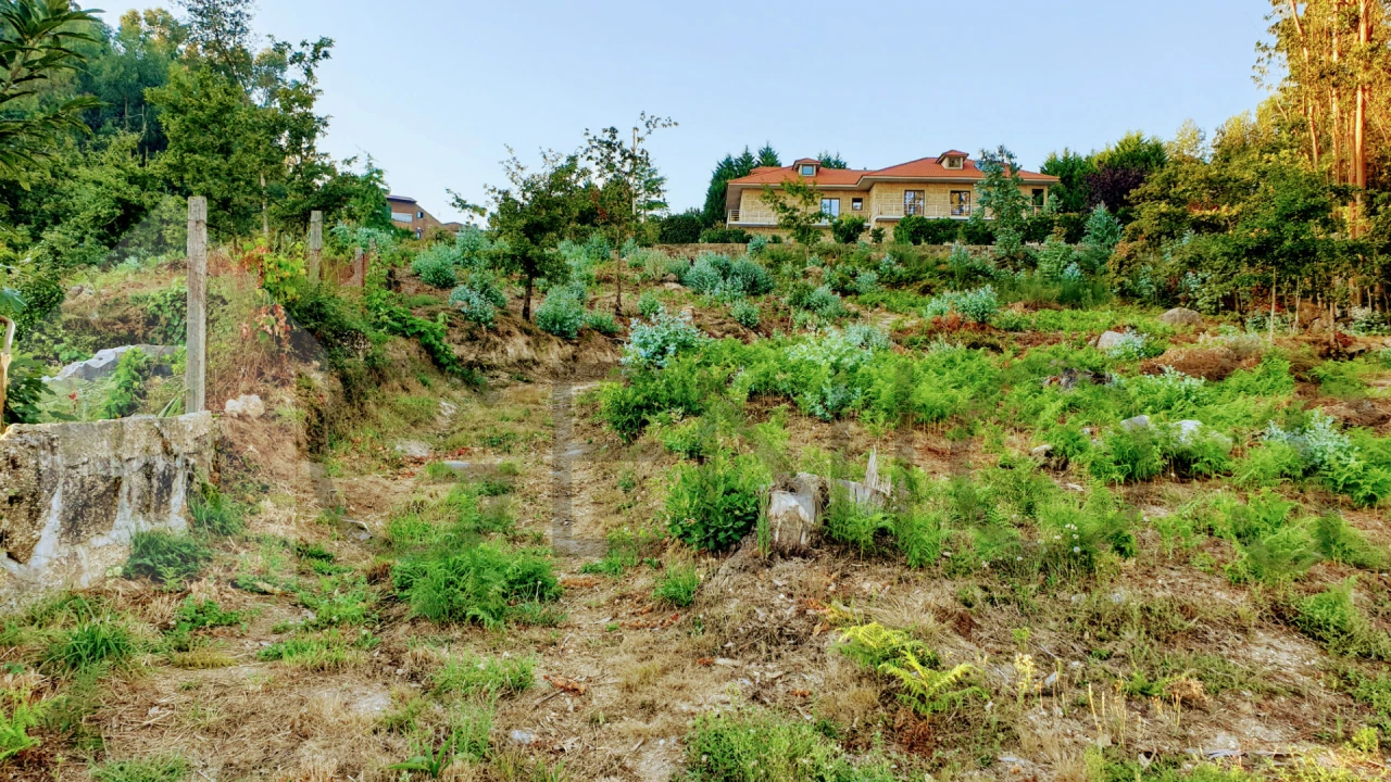 Terreno para Venda em Vale (São Cosme), Telhado e Portela Foto 1