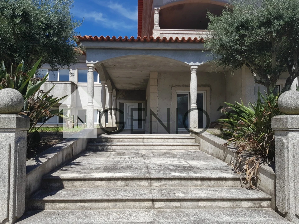 Moradia T7 para Venda em Mogege Foto 9