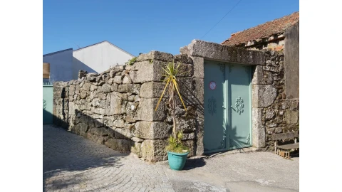 Moradia T0 para Venda em Couto de Baixo e Couto de Cima