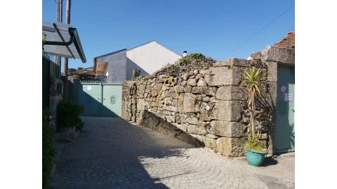 Moradia T0 para Venda em Couto de Baixo e Couto de Cima