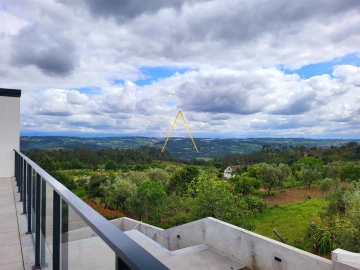 Moradia T5 para Venda em Fragosela