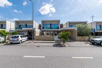 Moradia T5 para Venda em Palmeira