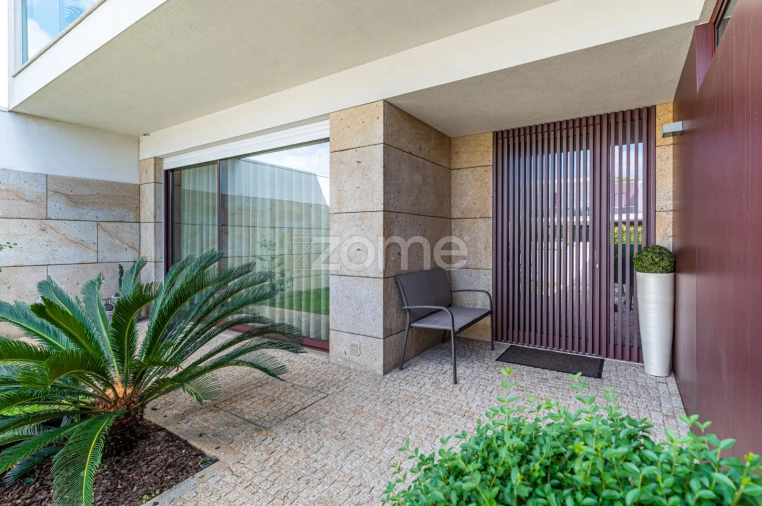 Moradia T5 para Venda em Palmeira Foto 11