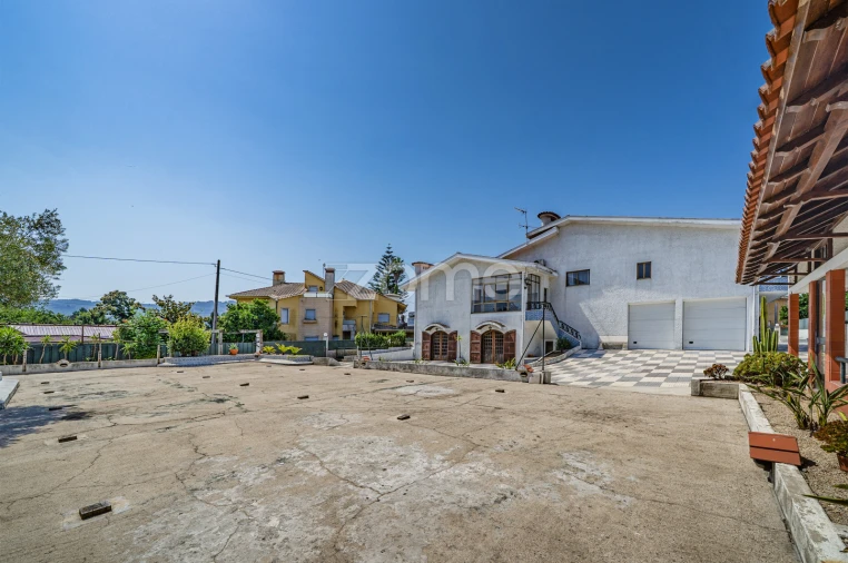 Moradia T4 para Venda em Areias, Sequeirô, Lama e Palmeira Foto 71