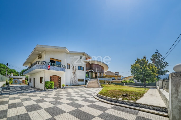 Moradia T4 para Venda em Areias, Sequeirô, Lama e Palmeira Foto 3