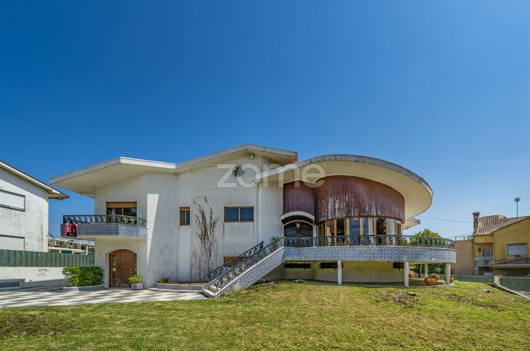 Moradia T4 para Venda em Areias, Sequeirô, Lama e Palmeira Foto 4