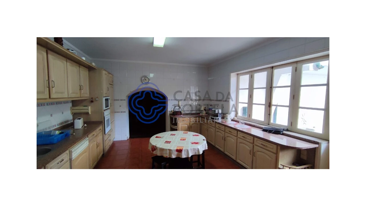 Quinta T9 para Venda em Carreira e Refojos de Riba de Ave Foto 1