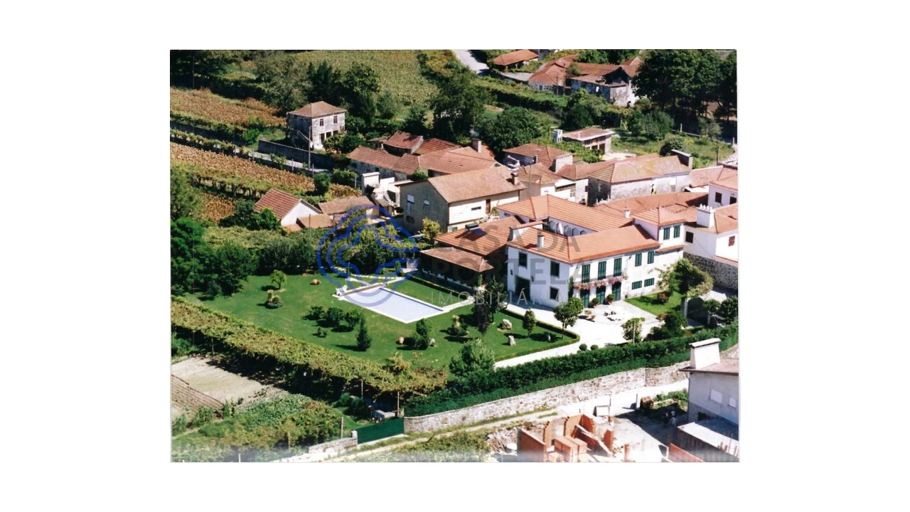 Quinta T9 para Venda em Carreira e Refojos de Riba de Ave Foto 23