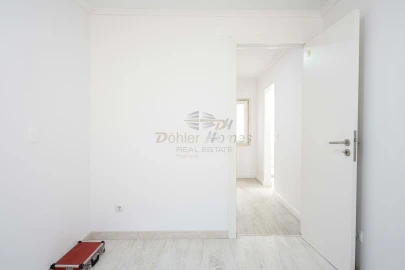 Moradia T9 para Venda em Ajuda