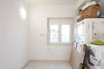 Moradia T9 para Venda em Ajuda