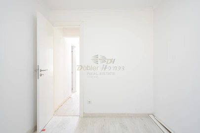 Moradia T9 para Venda em Ajuda