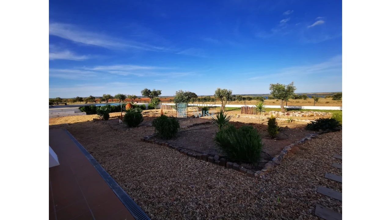 Moradia T4 para Venda em Ervidel Foto 24