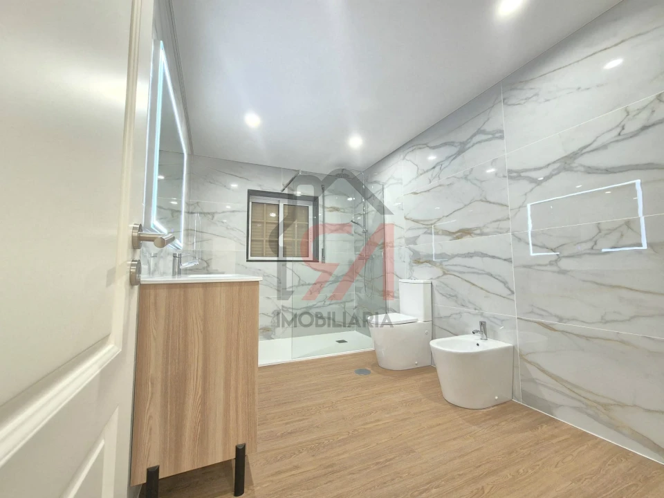 Moradia T3 para Venda em Lustosa e Barrosas (Santo Estêvão) Foto 16