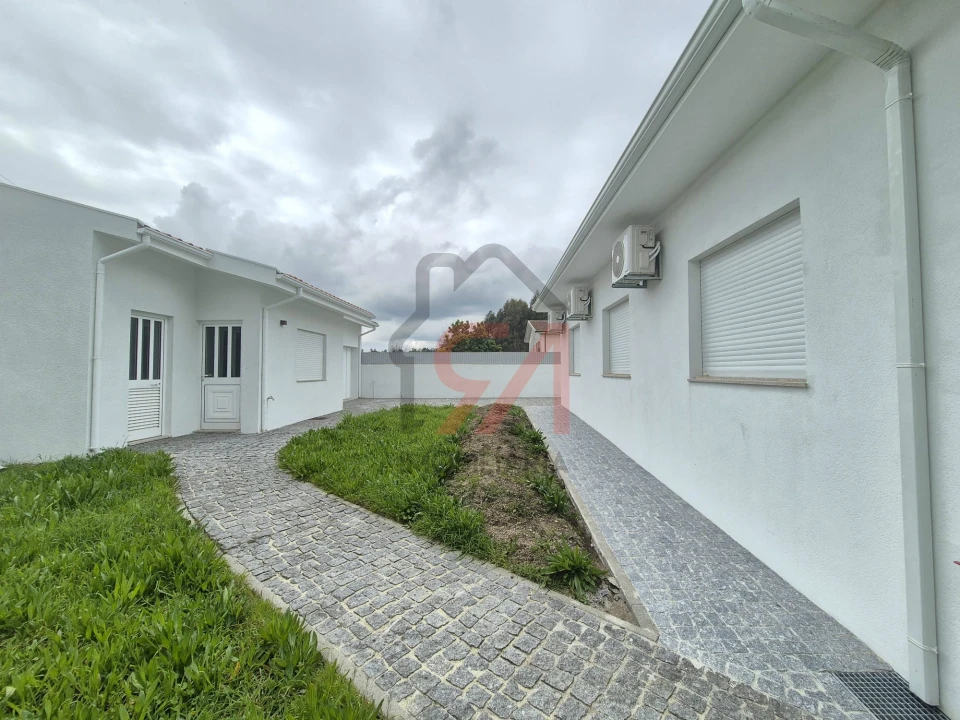 Moradia T3 para Venda em Lustosa e Barrosas (Santo Estêvão) Foto 3