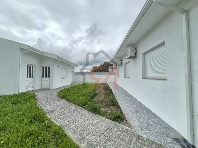 Moradia T3 para Venda em Lustosa e Barrosas (Santo Estêvão) Foto 3