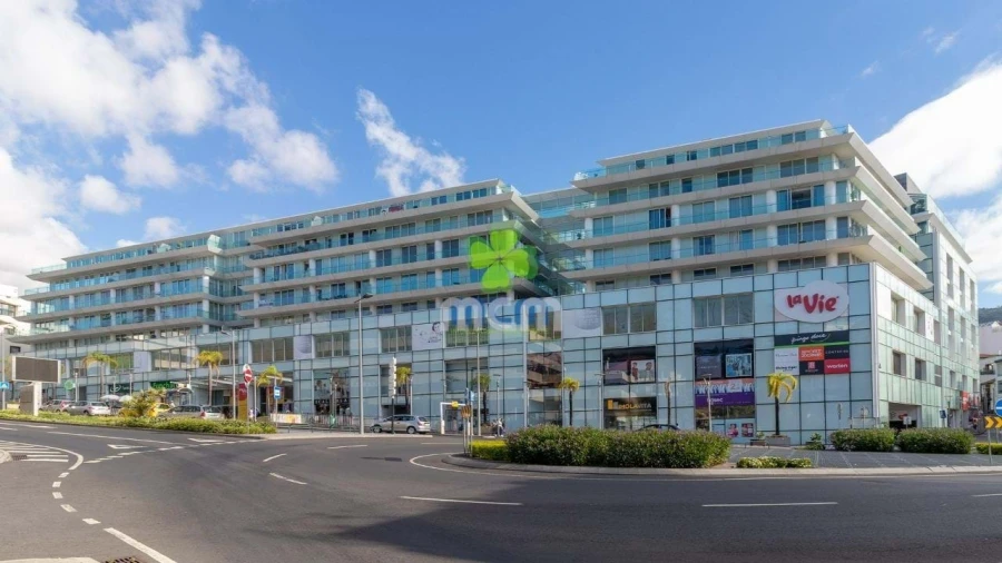 Apartamento T3 para Venda em Funchal (Se)