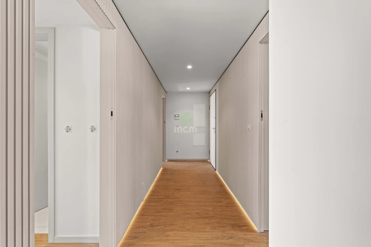Apartamento T3 para Venda em Camara de Lobos Foto 23