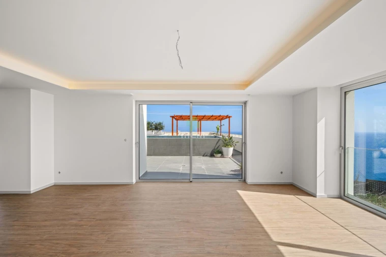 Apartamento T3 para Venda em Camara de Lobos Foto 6