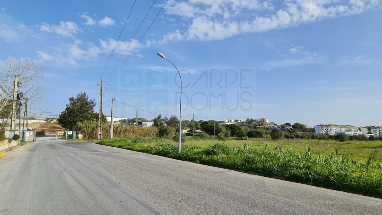 Terreno para Venda em Porto Salvo Foto 1