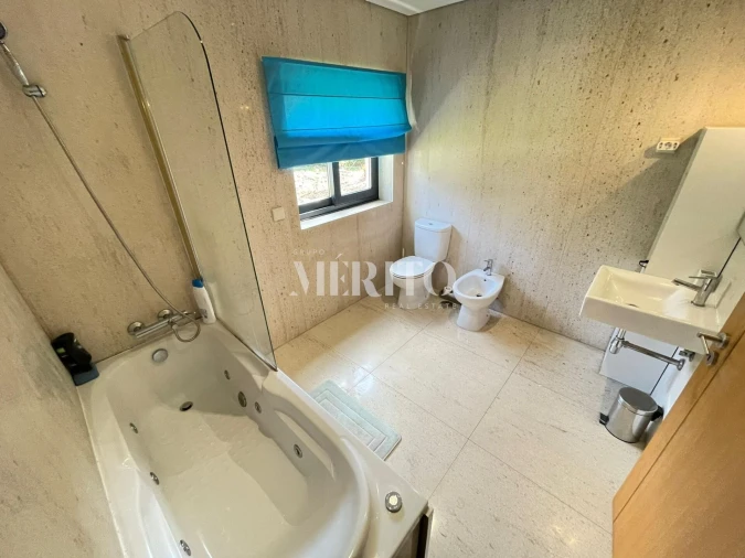 Moradia T4 para Venda em Reboreda e Nogueira Foto 19