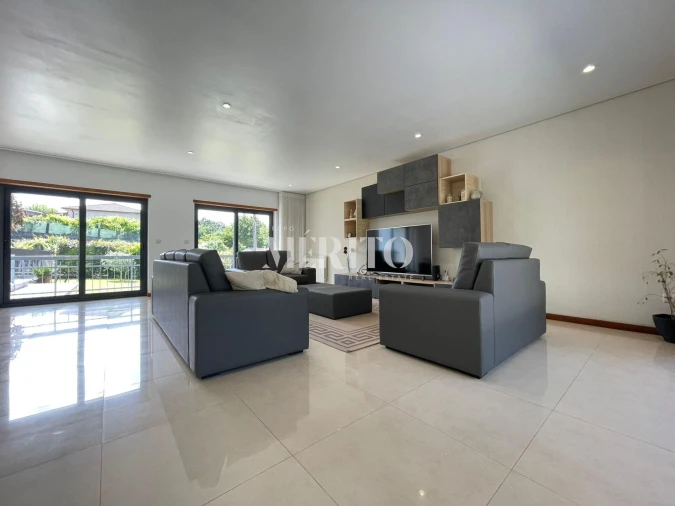 Moradia T4 para Venda em Reboreda e Nogueira Foto 27