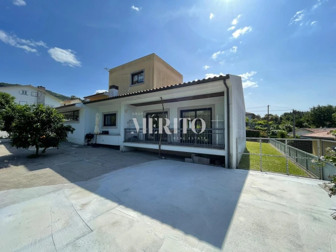 Moradia T4 para Venda em Reboreda e Nogueira Foto 9