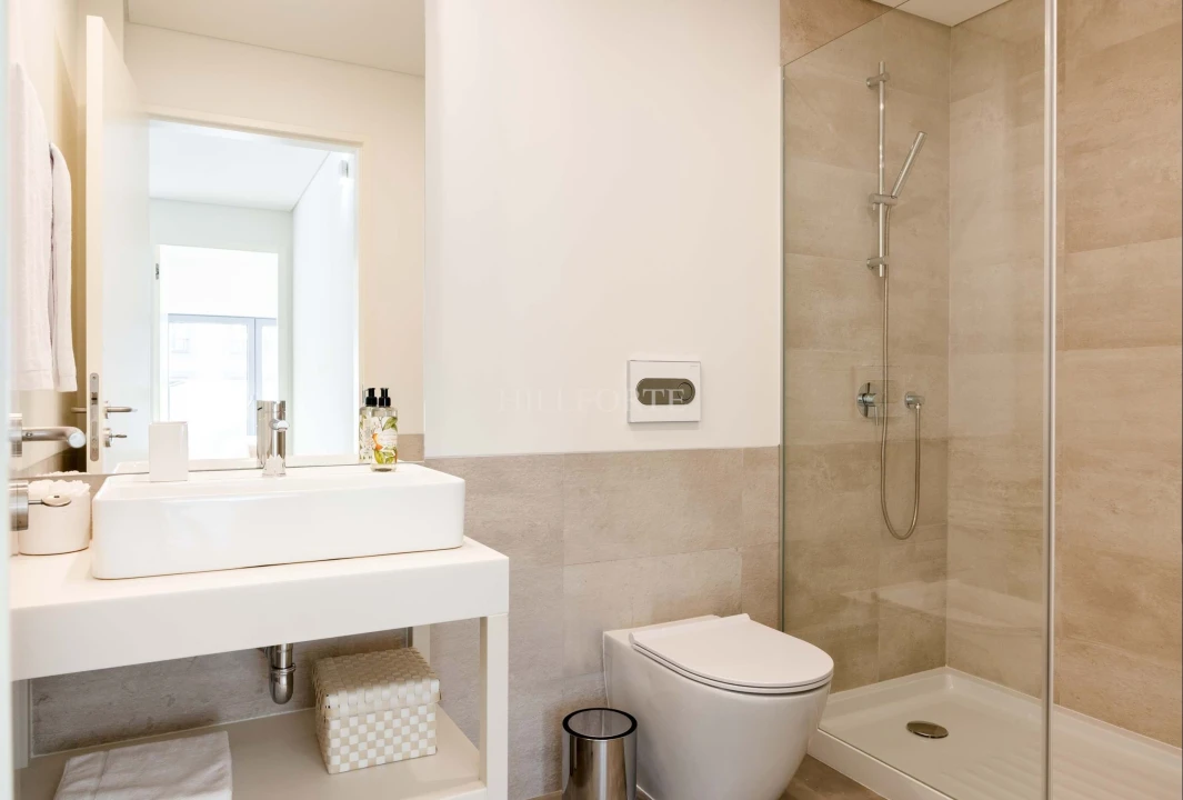 Moradia T2 para Venda em Santa Marinha Foto 18