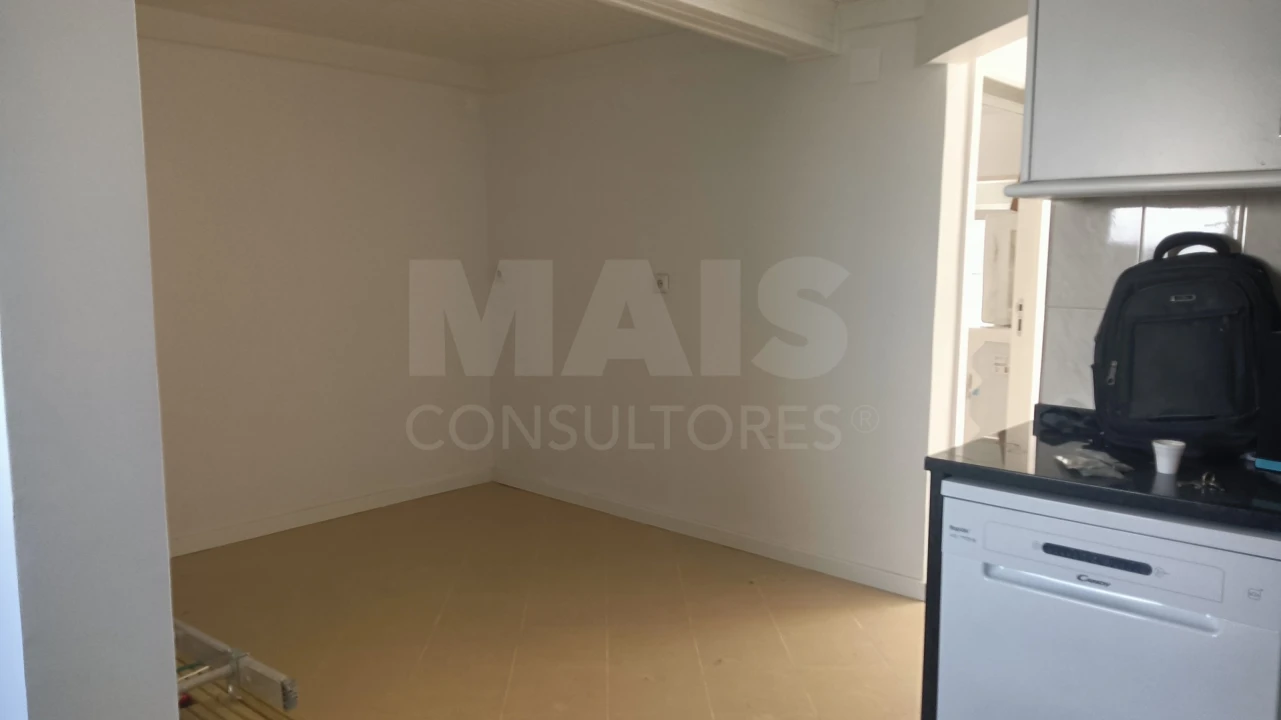 Moradia T9 para Venda em Ajuda Foto 11