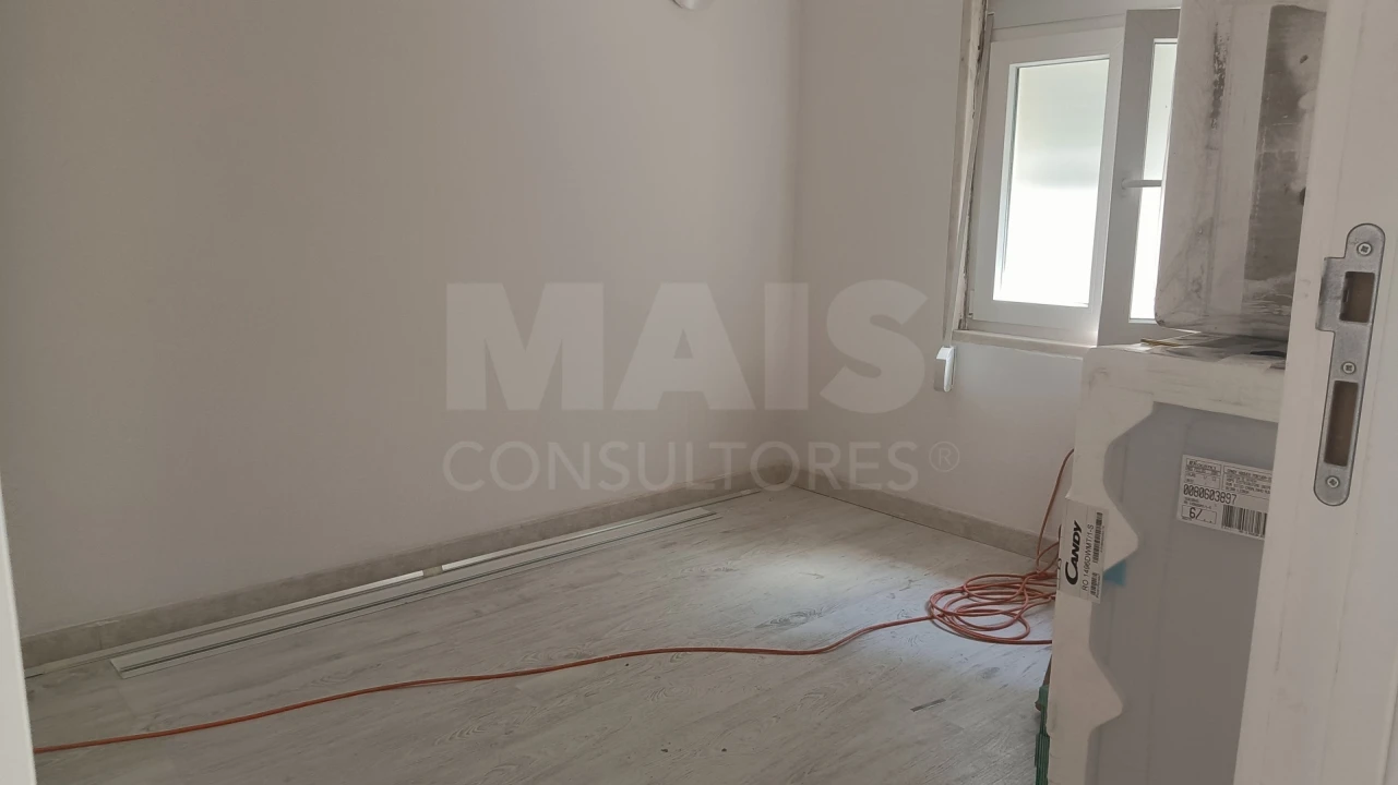 Moradia T9 para Venda em Ajuda Foto 7