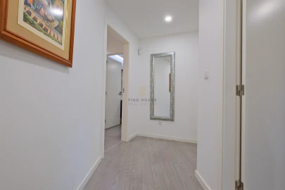 Apartamento T3 para Venda em Oeiras e São Julião da Barra, Paço de Arcos e Caxias