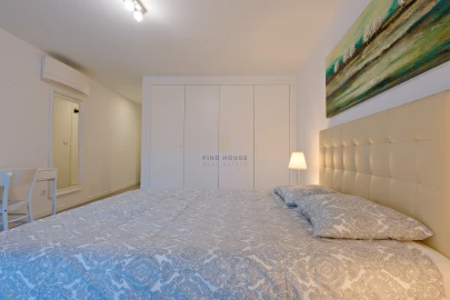 Apartamento T3 para Venda em Oeiras e São Julião da Barra, Paço de Arcos e Caxias