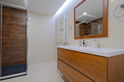 Apartamento T3 para Venda em Oeiras e São Julião da Barra, Paço de Arcos e Caxias