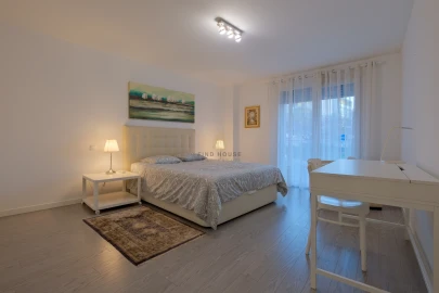Apartamento T3 para Venda em Oeiras e São Julião da Barra, Paço de Arcos e Caxias