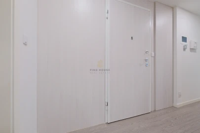 Apartamento T3 para Venda em Oeiras e São Julião da Barra, Paço de Arcos e Caxias