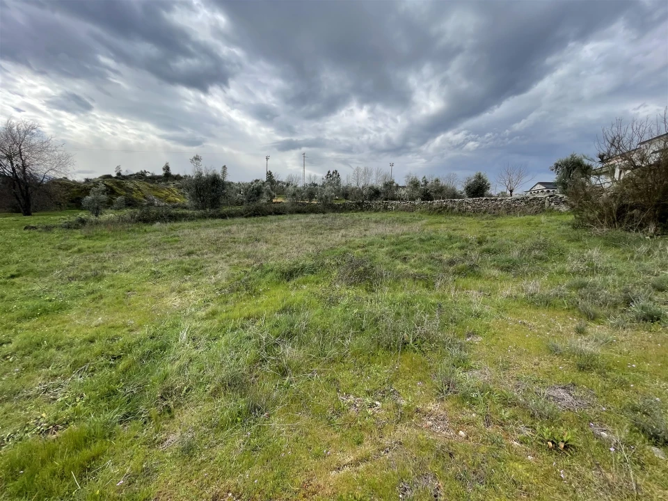 Terreno para Venda em Arcozelo Foto 1