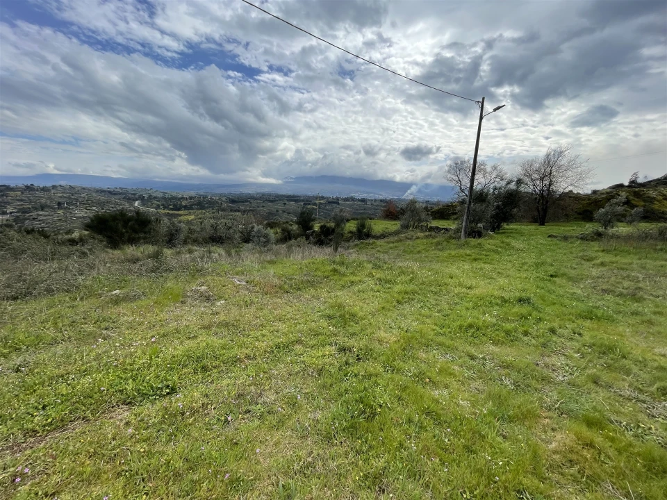 Terreno para Venda em Arcozelo Foto 3