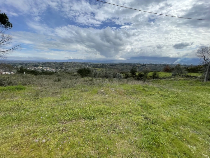 Terreno para Venda em Arcozelo Foto 2
