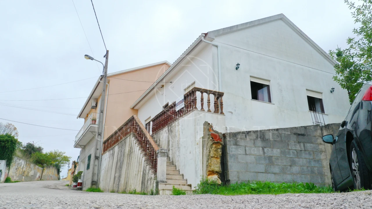Moradia T2 para Venda em Brogueira, Parceiros de Igreja e Alcorochel Foto 4