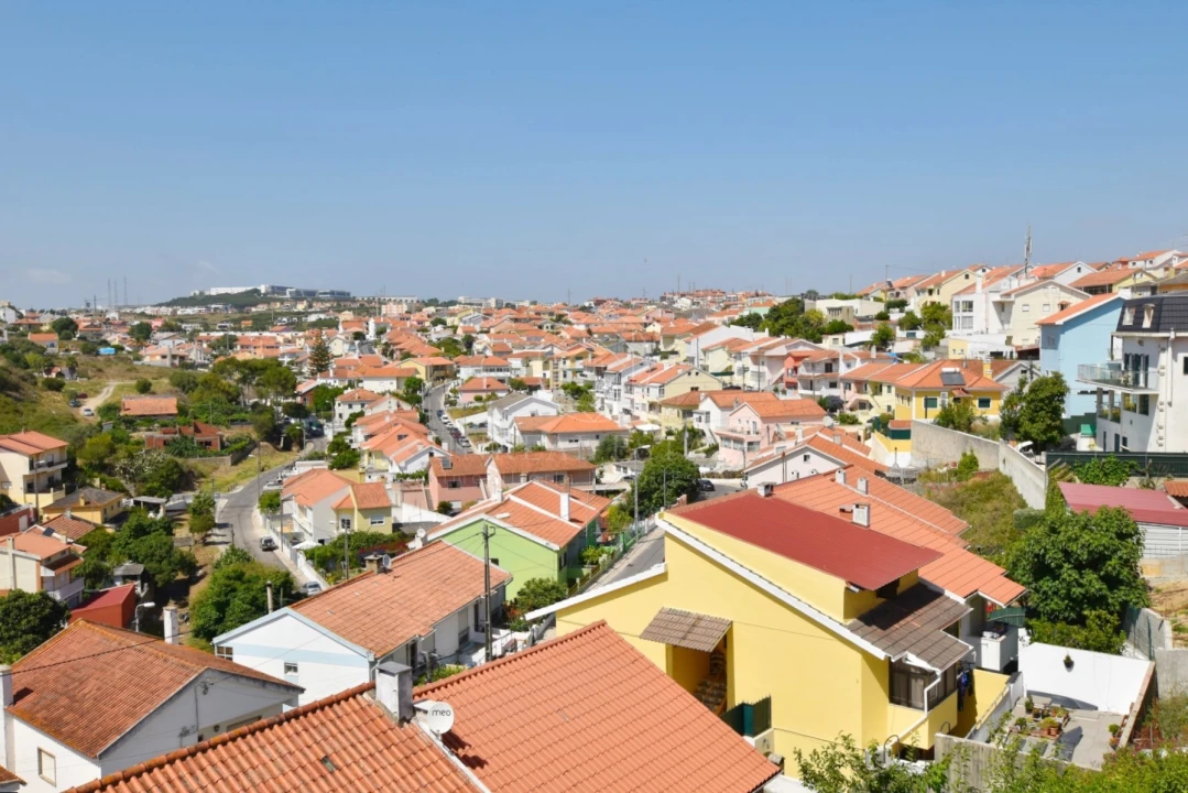 Moradia T2 para Venda em Porto Salvo Foto 14