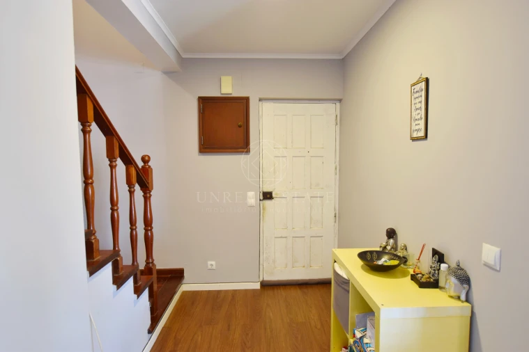 Moradia T2 para Venda em Porto Salvo Foto 20