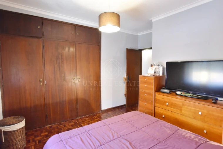 Moradia T2 para Venda em Porto Salvo Foto 30