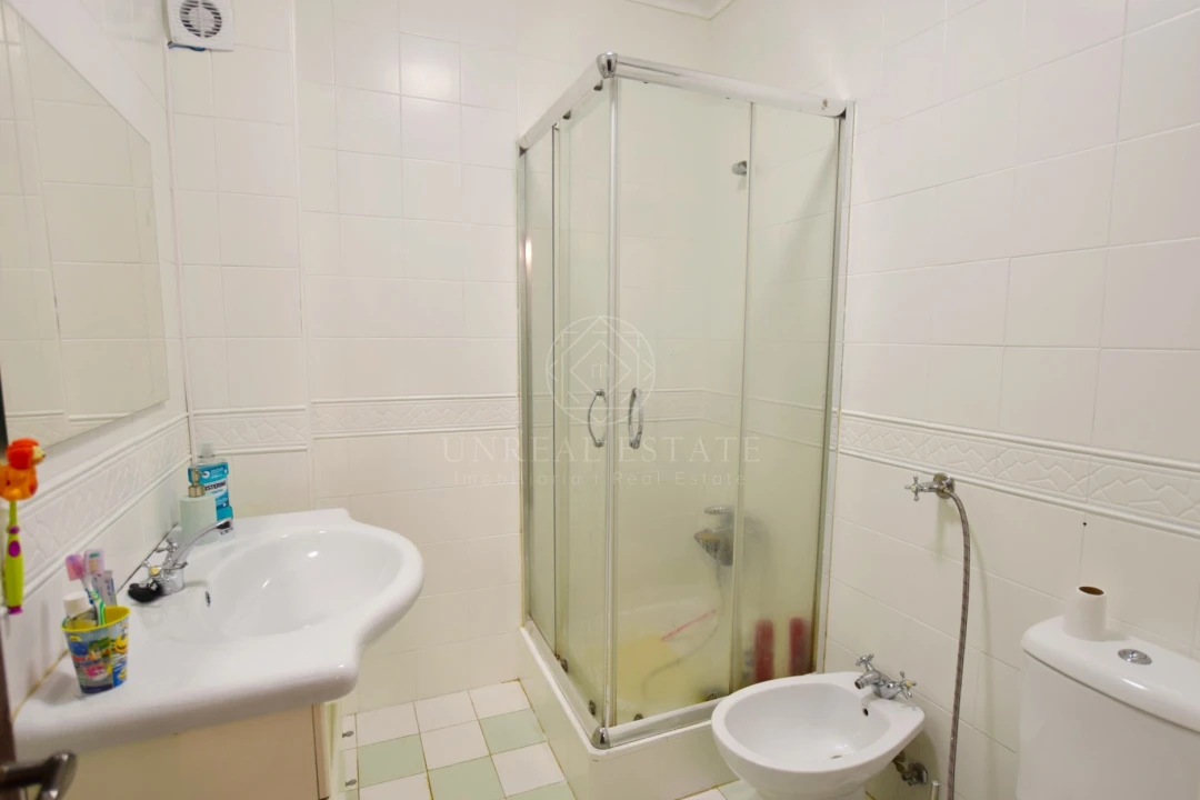 Moradia T2 para Venda em Porto Salvo Foto 31