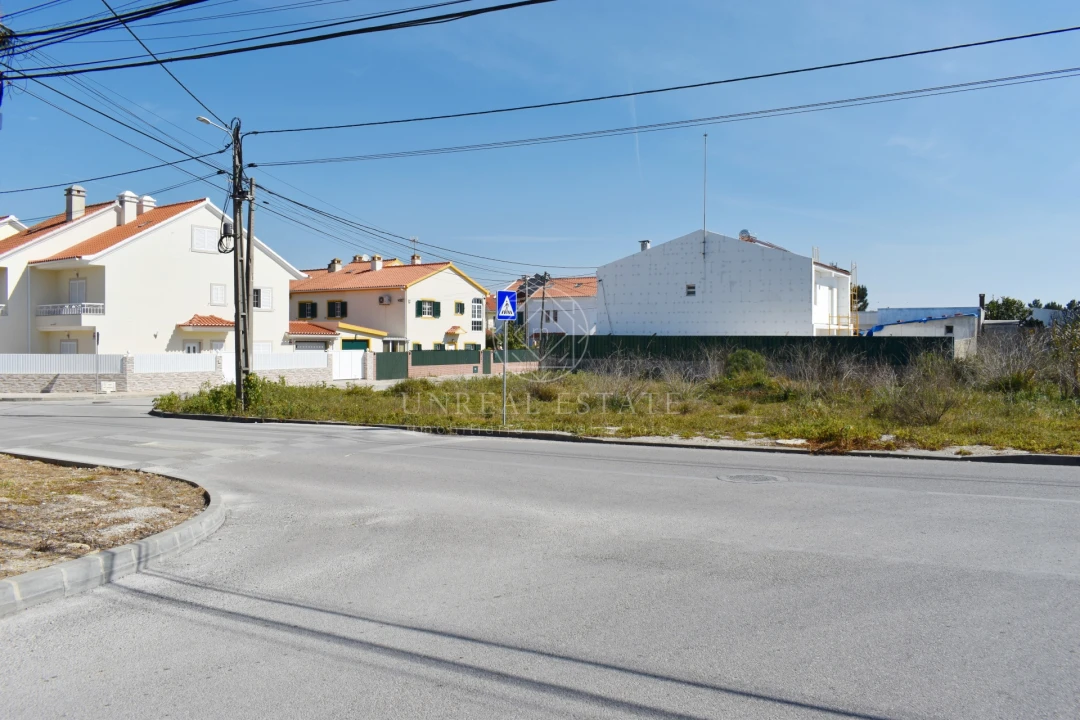 Moradia T4 para Venda em Quinta do Conde Foto 16
