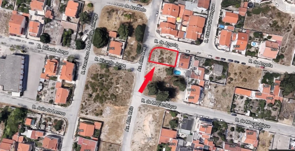 Moradia T4 para Venda em Quinta do Conde Foto 3