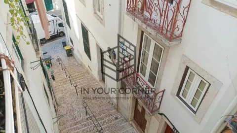 Prédio para Trespasse em Santa Maria Maior