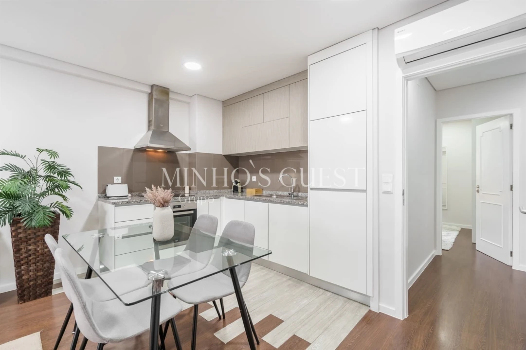 Apartamento T2 para Arrendamento férias em Braga (São José de São Lázaro e São João do Souto) Foto 6
