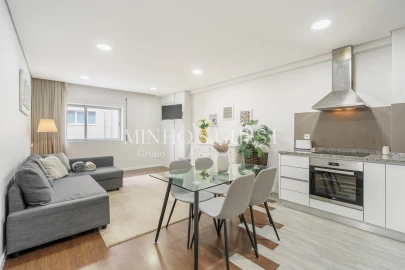 Apartamento T2 para Arrendamento férias em Braga (São José de São Lázaro e São João do Souto)