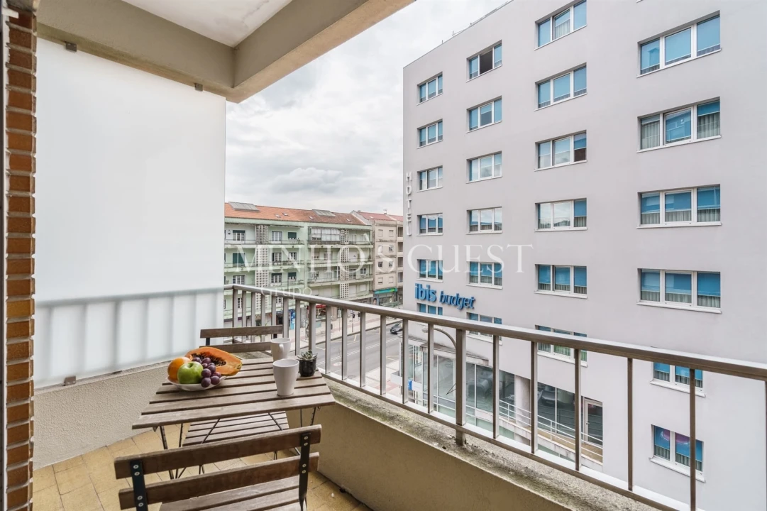 Apartamento T2 para Arrendamento férias em Braga (São José de São Lázaro e São João do Souto) Foto 12