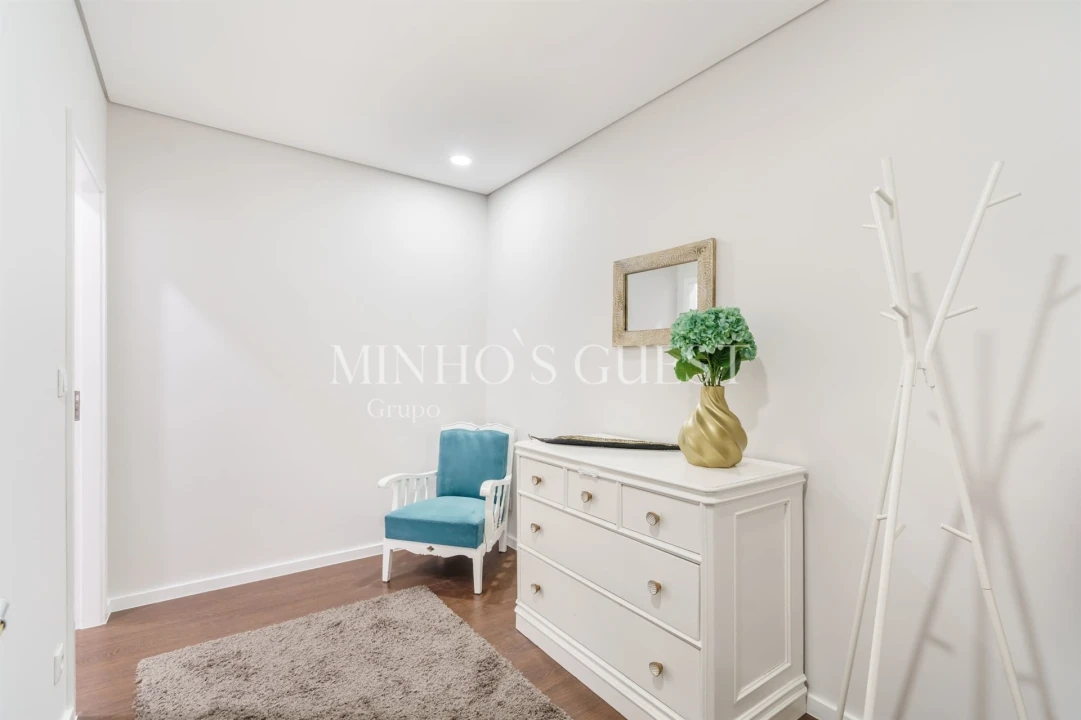 Apartamento T2 para Arrendamento férias em Braga (São José de São Lázaro e São João do Souto) Foto 17